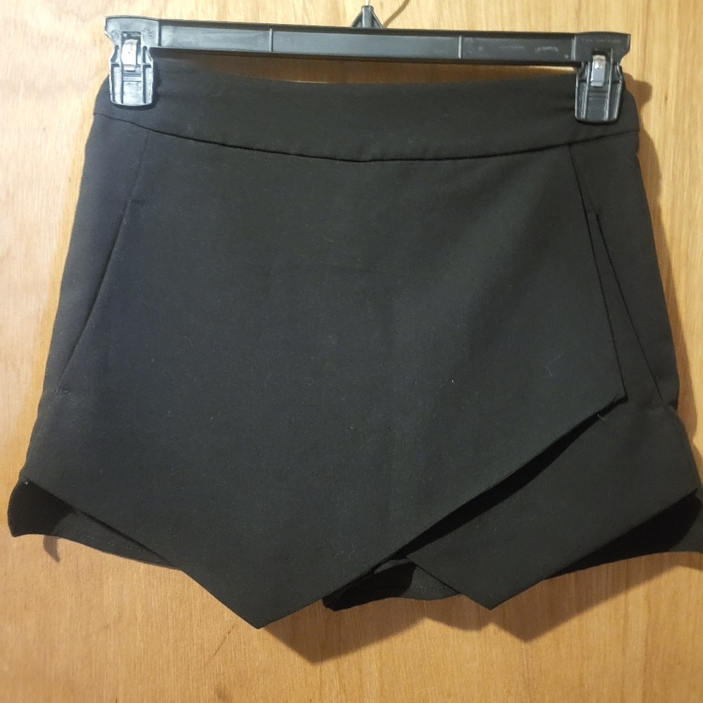 Aqua Black Women's Skort
